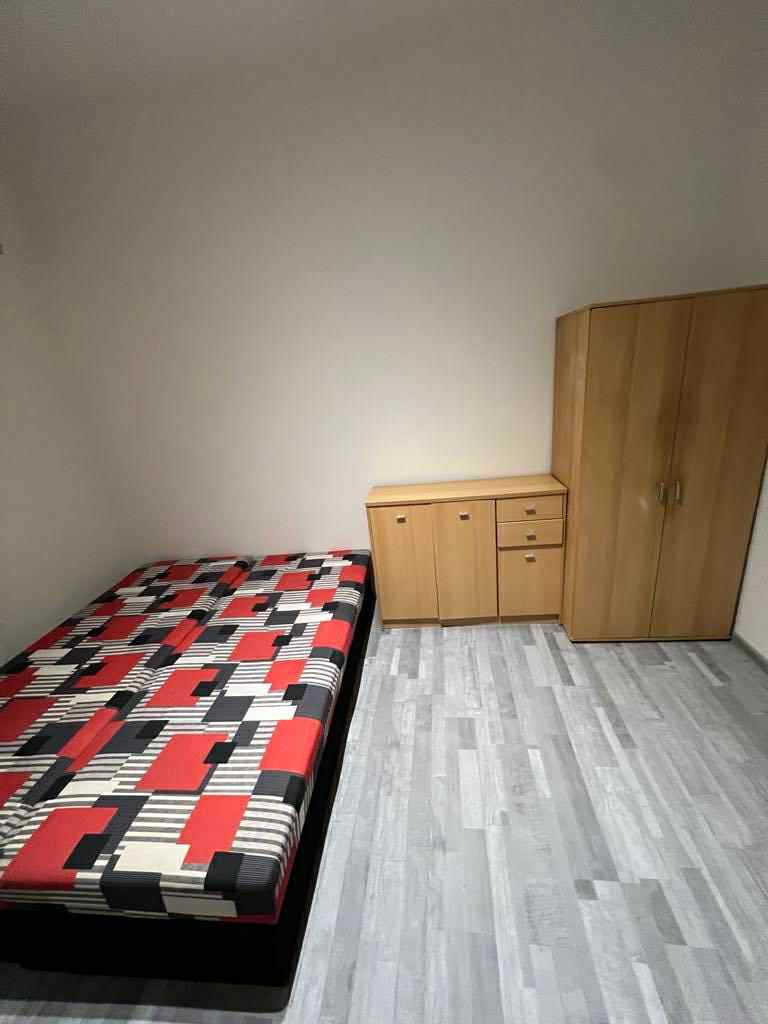 024e1b29-821b-4606-8af5-d4cfc8770d2f